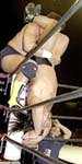 Kensuke tries nadare shiki no Frankensteiner from Nikkan Sports